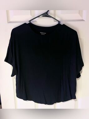 American Eagle Black Ribbed Crew Tee